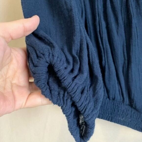 Free People We The Free Navy Smocked Peasant Top Sz XS Boho Cottagecore Festival - Picture 6 of 10
